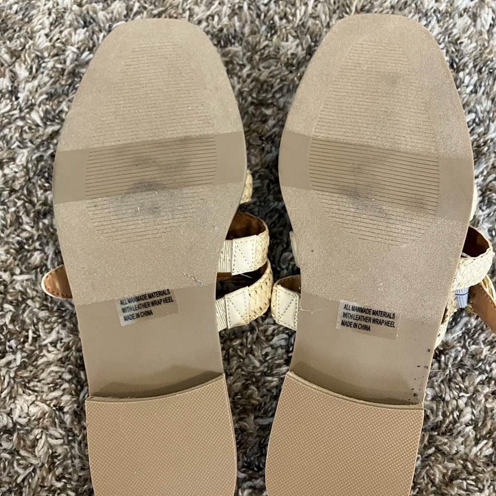 Dolce vita Women’s Tan Sandals 9 nwot - Picture 4 of 5